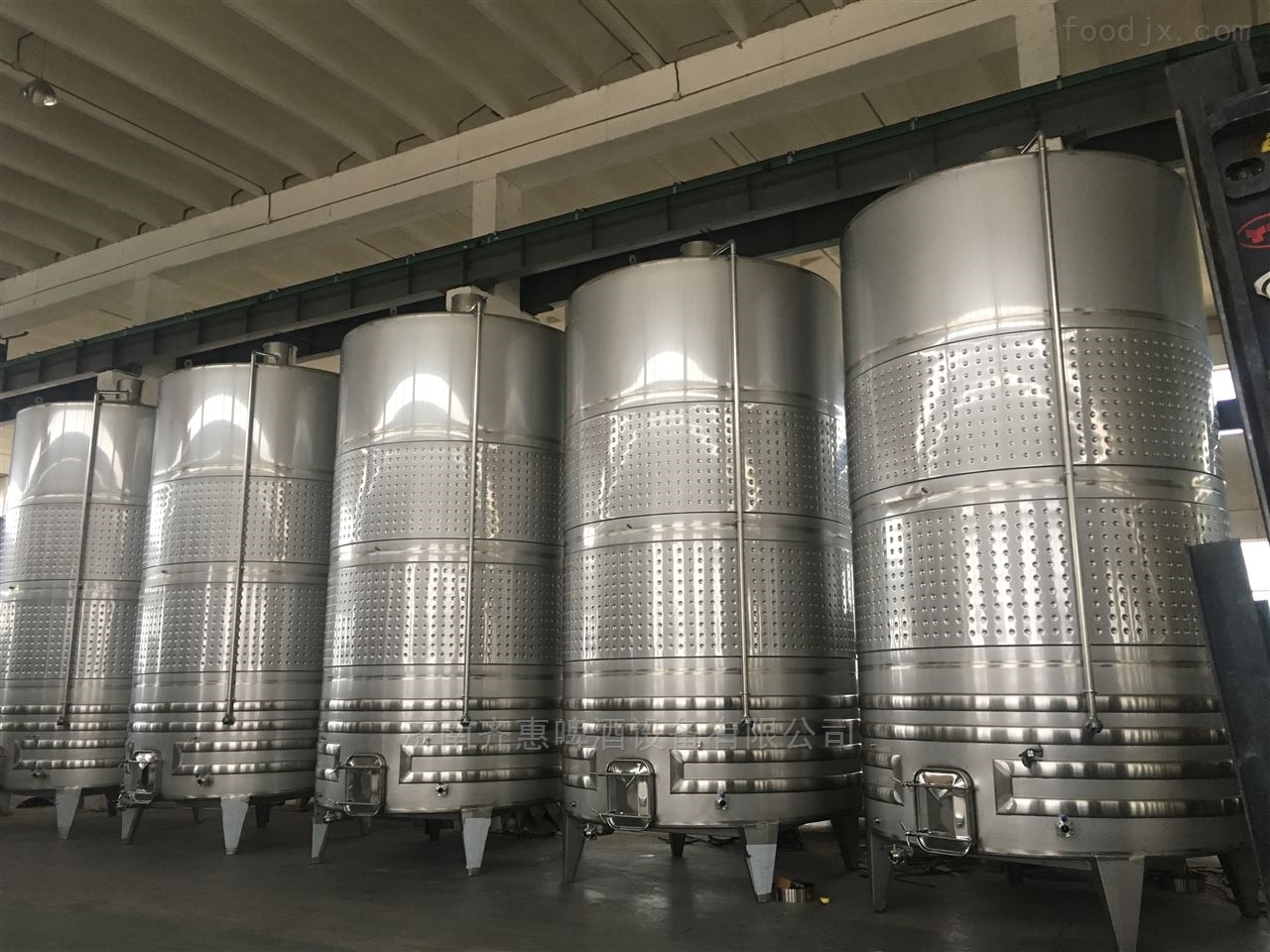 控温葡萄酒发酵罐-济南齐惠啤酒设备