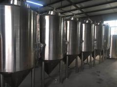 二手啤酒设备供应 300升糖化罐、600升发酵罐及冰水罐等全套设备